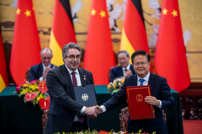 Almanya Başbakanı Merz, Çinli lider Xi ile bir araya geldi