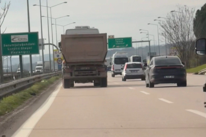 Bursa'da hafriyat kamyonu tehlike saçtı