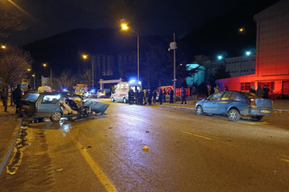 İftara dakikalar kala feci kaza: 1 ölü, 3 yaralı