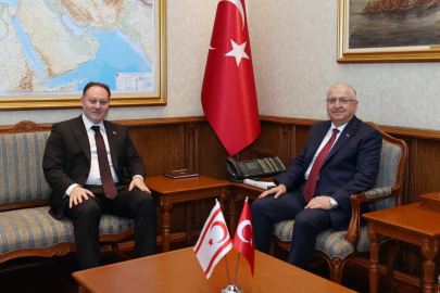 Bakan Güler, KKTC Meclis Başkanı Öztürkler ile görüştü