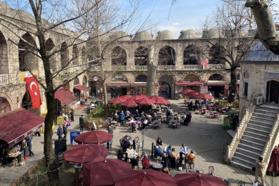 Koza Han'da masalar geri döndü, vatandaş yeniden tarihle buluştu