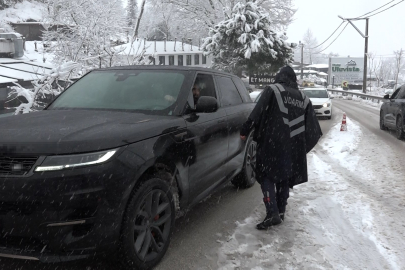 Uludağ'a çıkanlara jandarma izin vermedi
