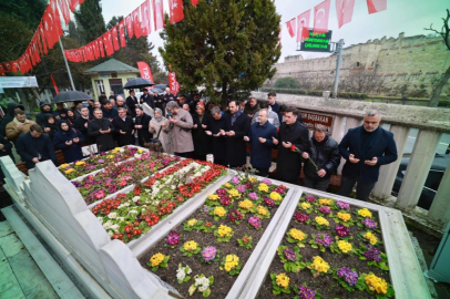 Necmettin Erbakan’ı kabri başında anıldı