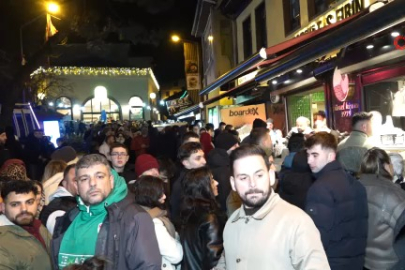 Bursalılar sahurda tarihi meydanda buluştu