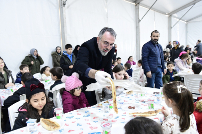 Kestelli çocuklar, tekne oruçlarını birlikte açtı