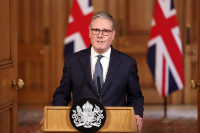 Starmer: "İngiltere, ABD ve İsrail'in saldırılarına katılmayacak"