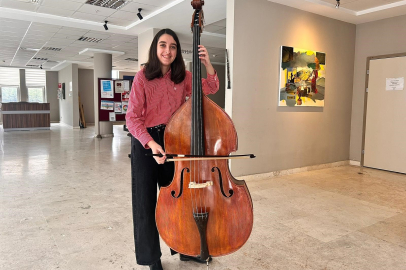 Bu çocuğun kulakları radar kadar hassas