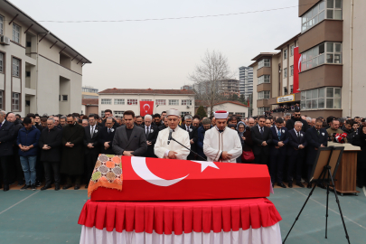 Öğretmen Fatma Nur Özçelik gözyaşlarıyla uğurlandı