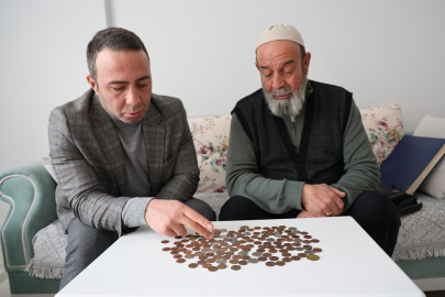 Şehit babası oğlundan kalan koleksiyona gözü gibi bakıyor