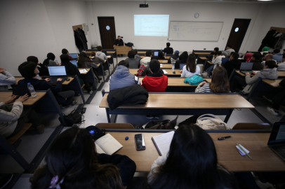 "Tercihten Önce Üniversiteni Yaşa" projesi özel okul başvuruları başladı
