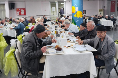 BURTOM'dan huzurevinde gönül sofrası