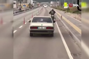 Sosyal medya uğruna trafiği tehlikeye attı