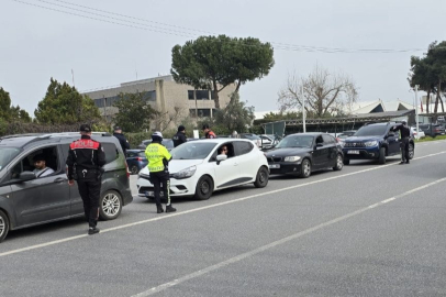 Mudanya'da polis ekipleri göz açtırmıyor