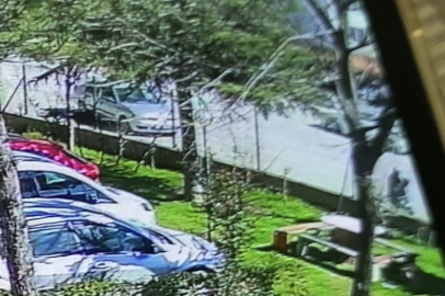 Bursa'da el freni çekilmeyen otomobil faciaya sebep oldu: 1 ölü, 2 ağır yaralı