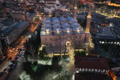 Bursa'da sabah namazında Ulu Camii'ye akın ettiler