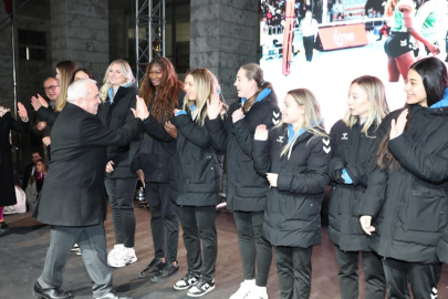 Sultanlardan özel buluşma