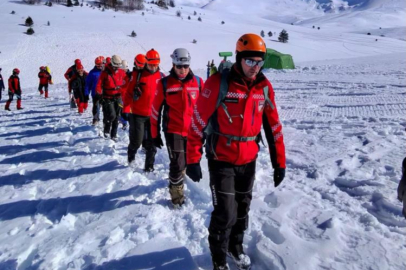 Uludağ'da nefes kesen çığ tatbikatı
