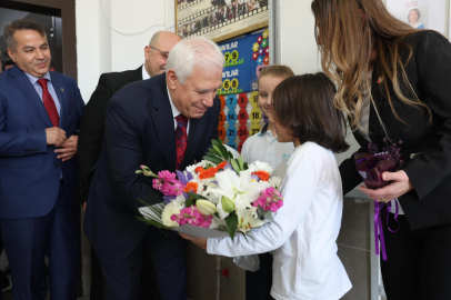Arkadaşlarına söz verdi, Başkan Bozbey’i sınıfa getirdi