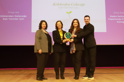 Bursa'da Yeşim Grup'a Kadın Dostu Markalar Farkındalık Ödülü