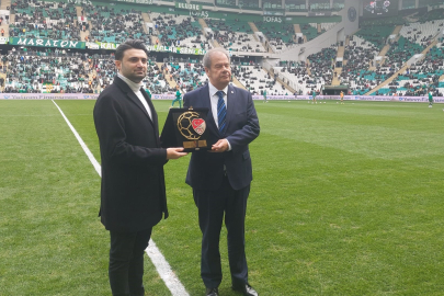 Fenerbahçe, Bursaspor ve Fatih Tekke'ye fair play ödülleri takdim edildi