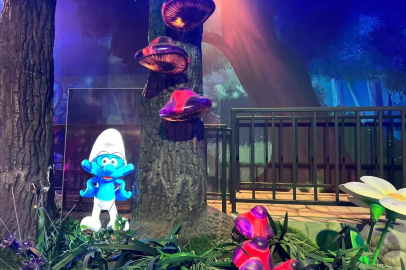 Belçika'dan getirilen dekorlarla hazırlanan "Şirinler Köyü" İstanbul'da