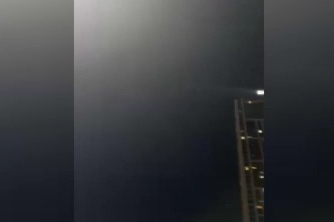 Dubai’de sivil bir binaya isabet eden İHA yangına yol açtı