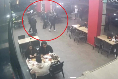 Hiç tanımadıkları genci "Neden bakıyorsun" diye darp ettiler