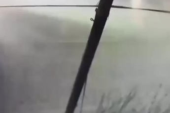 Motosikletle gelip, borçlusunun evine kurşun yağdırdı