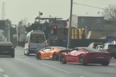 Bursa'da iki lüks otomobil trafik kurallarını hiçe saydı