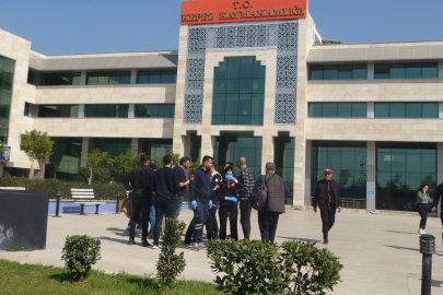 Kaymakamlık binasında ateş açarak kendini odaya kilitleyen şahıs teslim oldu