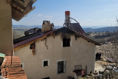 Alevlere çatıdan müdahale etmek isterken yaşamını yitirdi