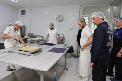 Nilüfer'de tatlı üreticilerine sıkı denetim