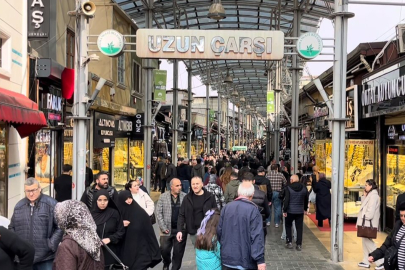 Bursa'da bayram hareketliliği çarşılara yansıdı