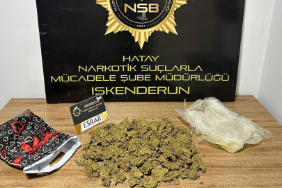 Hafif ticari aracın gizli bölmesinden esrar çıktı