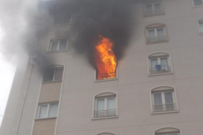 Bursa'da 8 katlı binada yangın