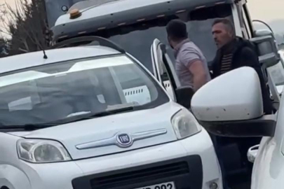 Bursa’da trafikte yol verme kavgası