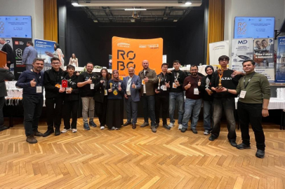 Bursalı öğrencilerden Çekya’da robotik başarısı