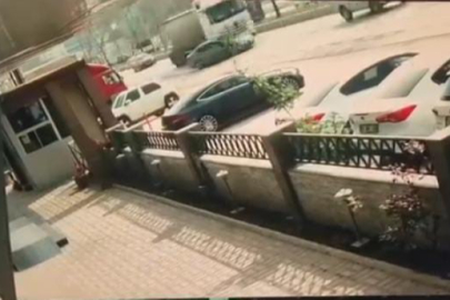 Bursa'da faciadan dönüldü: TIR otomobili metrelerce sürükledi