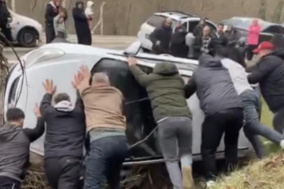 Bursa'da feci kaza: Araç takla attı