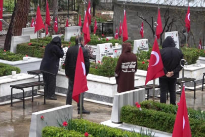 Bursa'da şehit ailelerinden bayram ziyareti