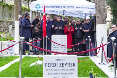 CHP Genel Başkanı Özel, memleketinde kabir ziyaretlerinde bulundu