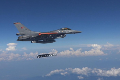 Bakan Kacır: “Milli seyir füzemiz SOMJ hedefi tam isabet vurdu”