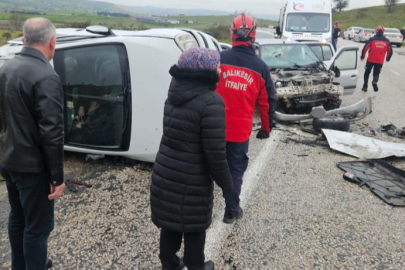 Balıkesir'de trafik kazası: 5 yaralı