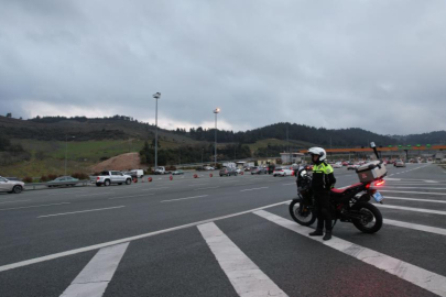 Bayram dönüşü Bursa otoyolunda yoğunluk