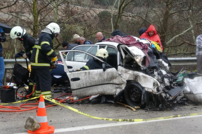 Feci kaza nişanlı çifti hayattan kopardı