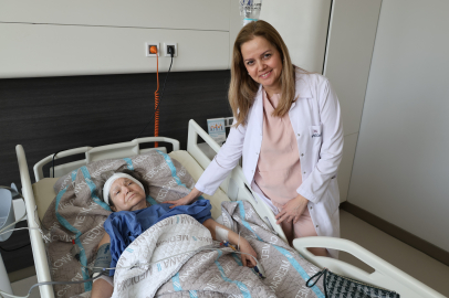 60 yıllık sessizliği koklear implantla son bulacak