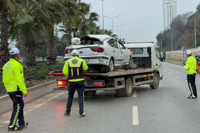 Alkolden işlem yapılan sürücü yeniden direksiyona geçip kaza yaptı