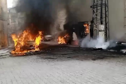 Elektrik panosu alev aldı, 3 araç zarar gördü