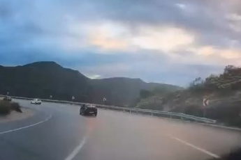 Kaygan yolda facianın eşiğinden dönüldü