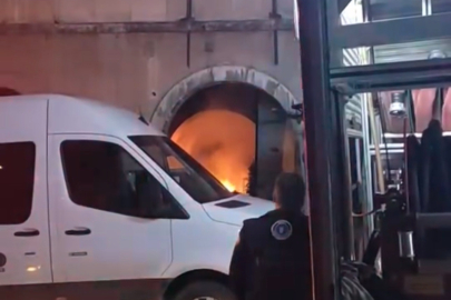 Bursa'da tarihi binada çıkan yangın söndürüldü